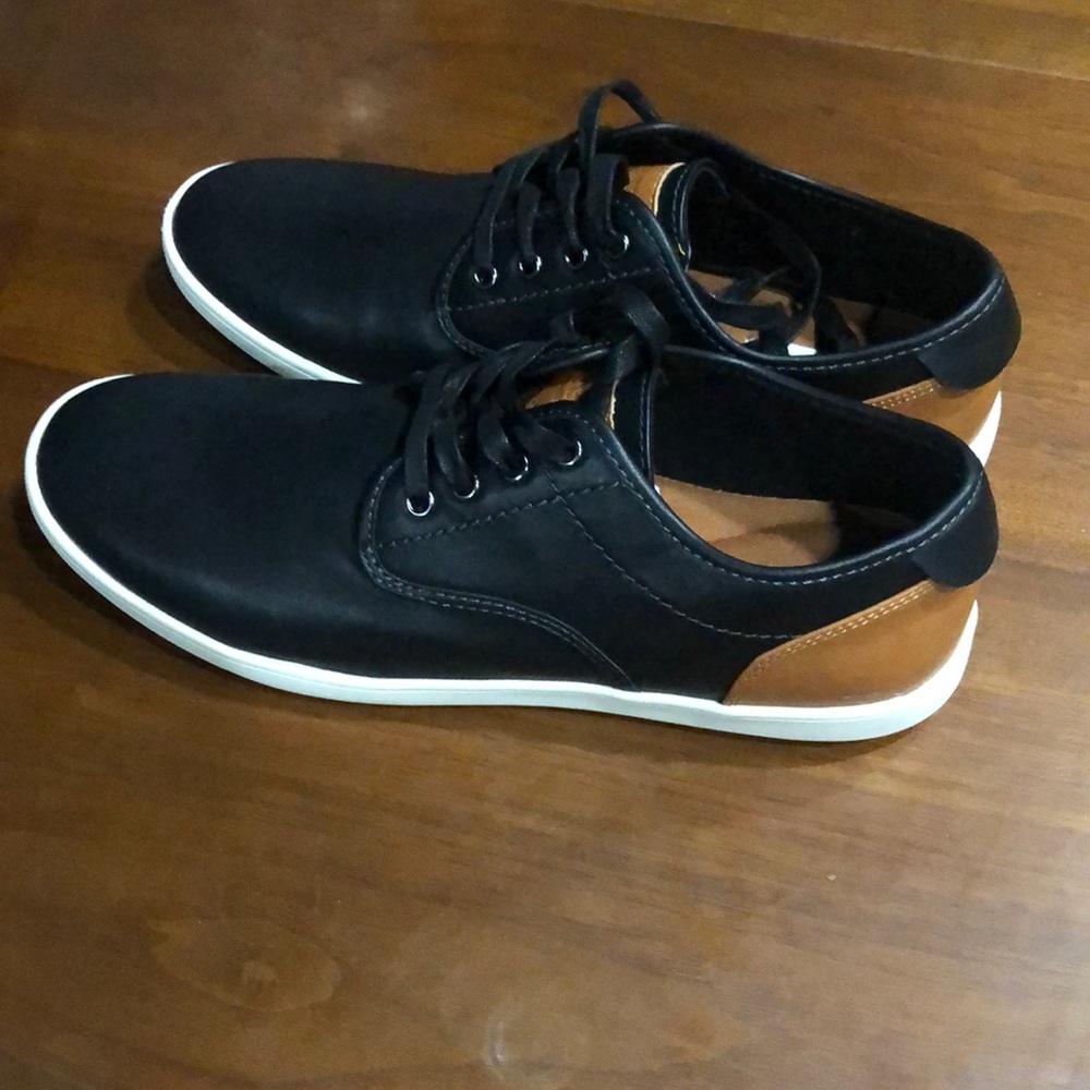 Steve Madden leather sneakers